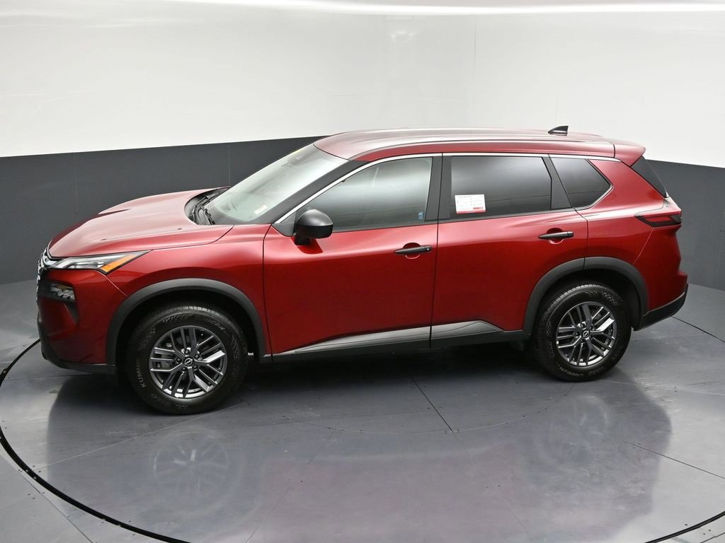Certified 2025 Nissan Rogue S image 25