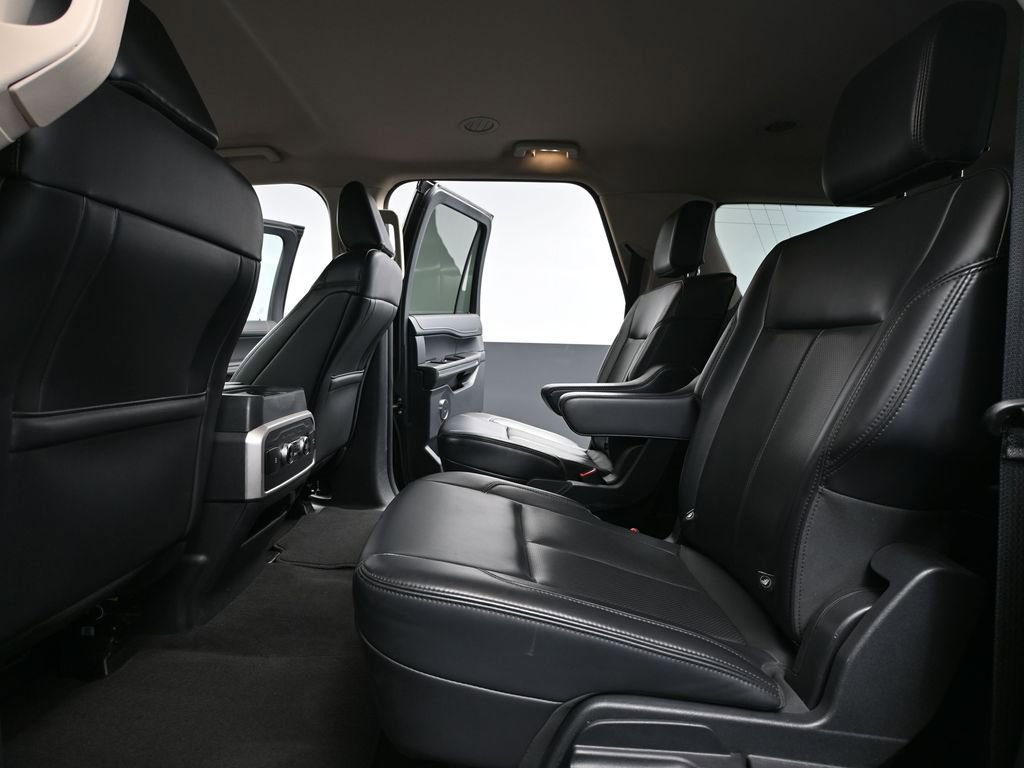 Used 2024 Ford Expedition Max XLT image 40