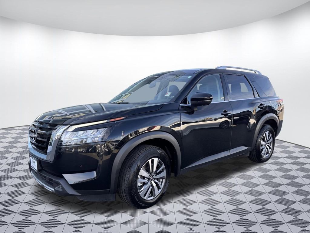 Used 2022 Nissan Pathfinder SL w/ Cargo Package image 3