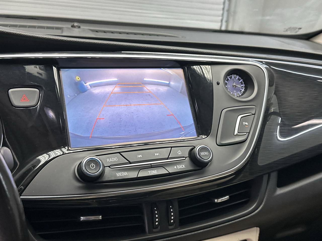 Used 2018 Buick Envision Preferred FWD image 17