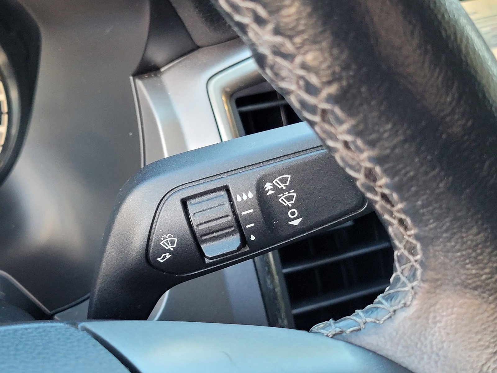 Used 2020 Ford Ranger XLT w/ Equipment Group 301A Mid image 26