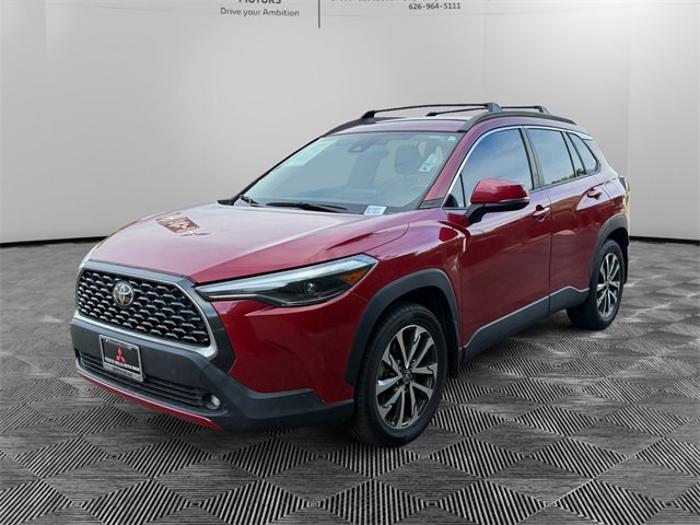 Used 2022 Toyota Corolla Cross XLE image 1