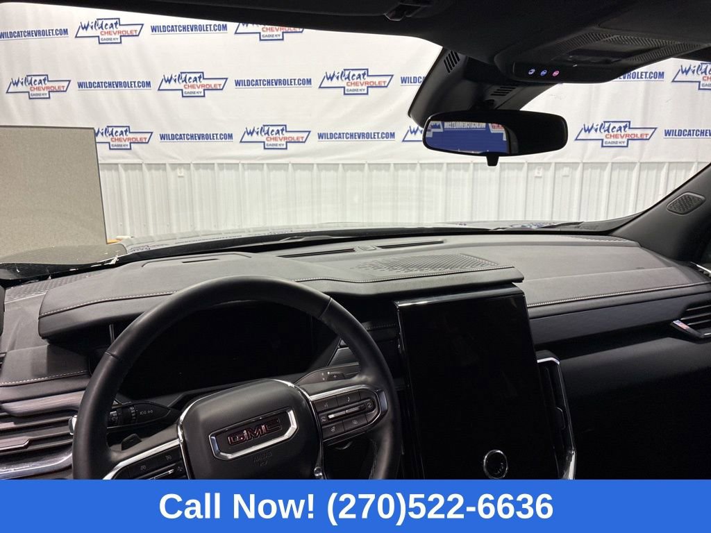 Used 2025 GMC Acadia Elevation image 2