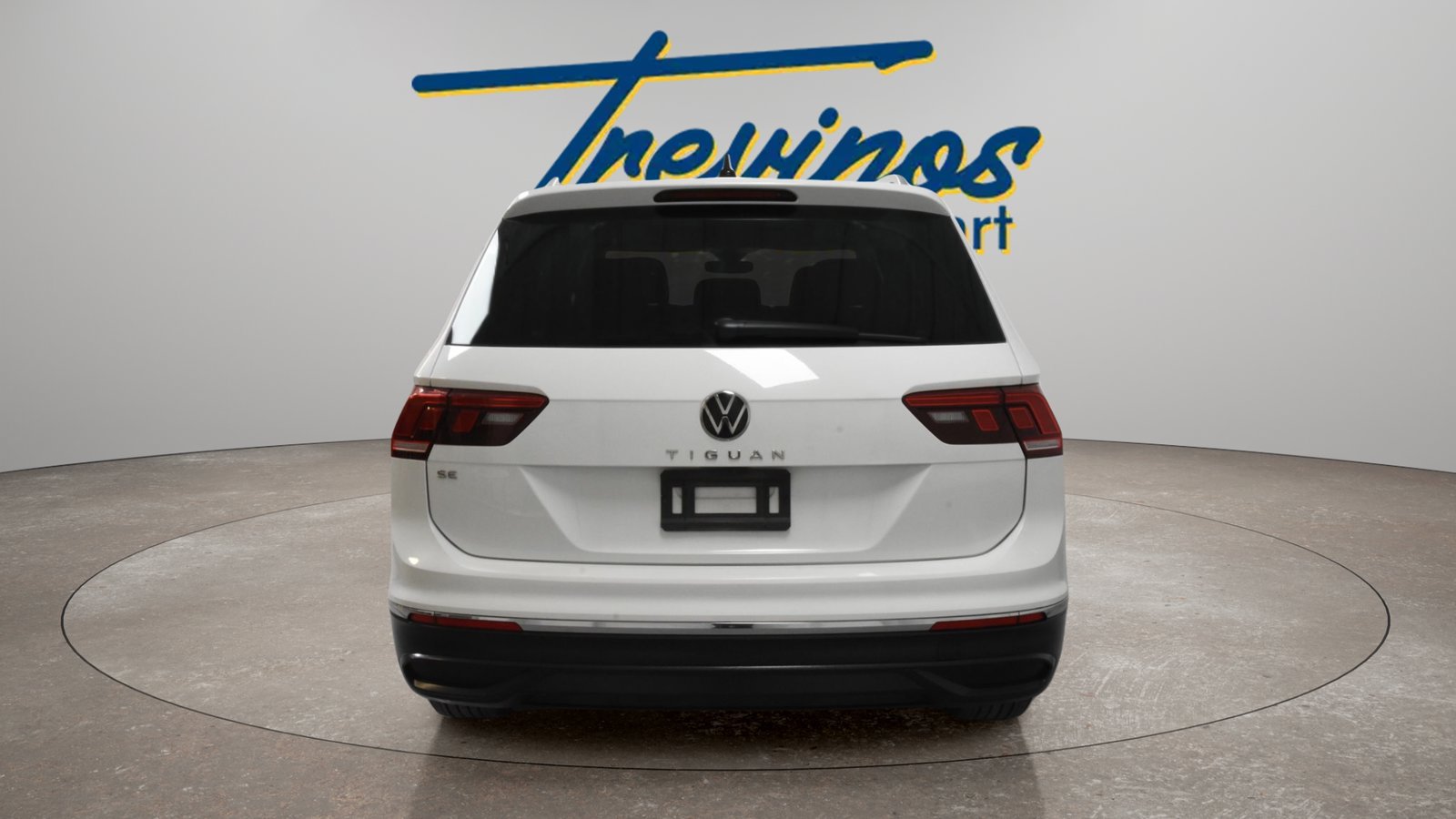 Used 2024 Volkswagen Tiguan SE FWD image 8