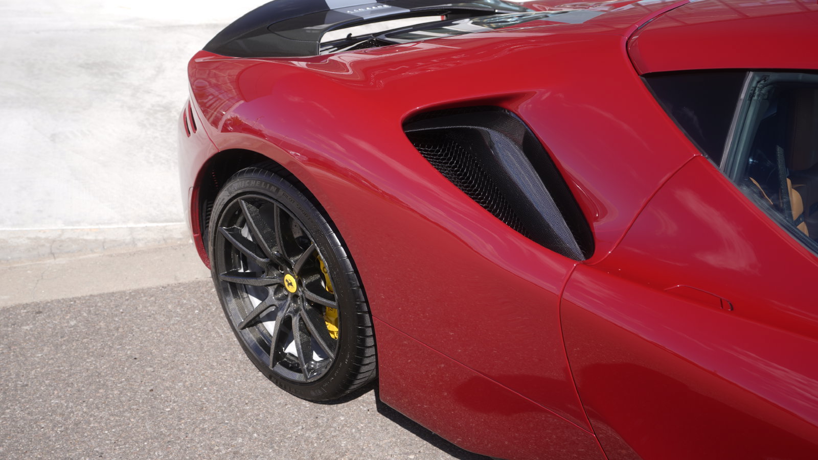 Used 2022 Ferrari SF90 Stradale AWD/4WD image 23