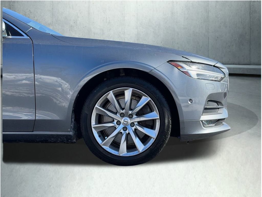 Used 2017 Volvo S90 T6 Momentum w/ Vision Package image 13