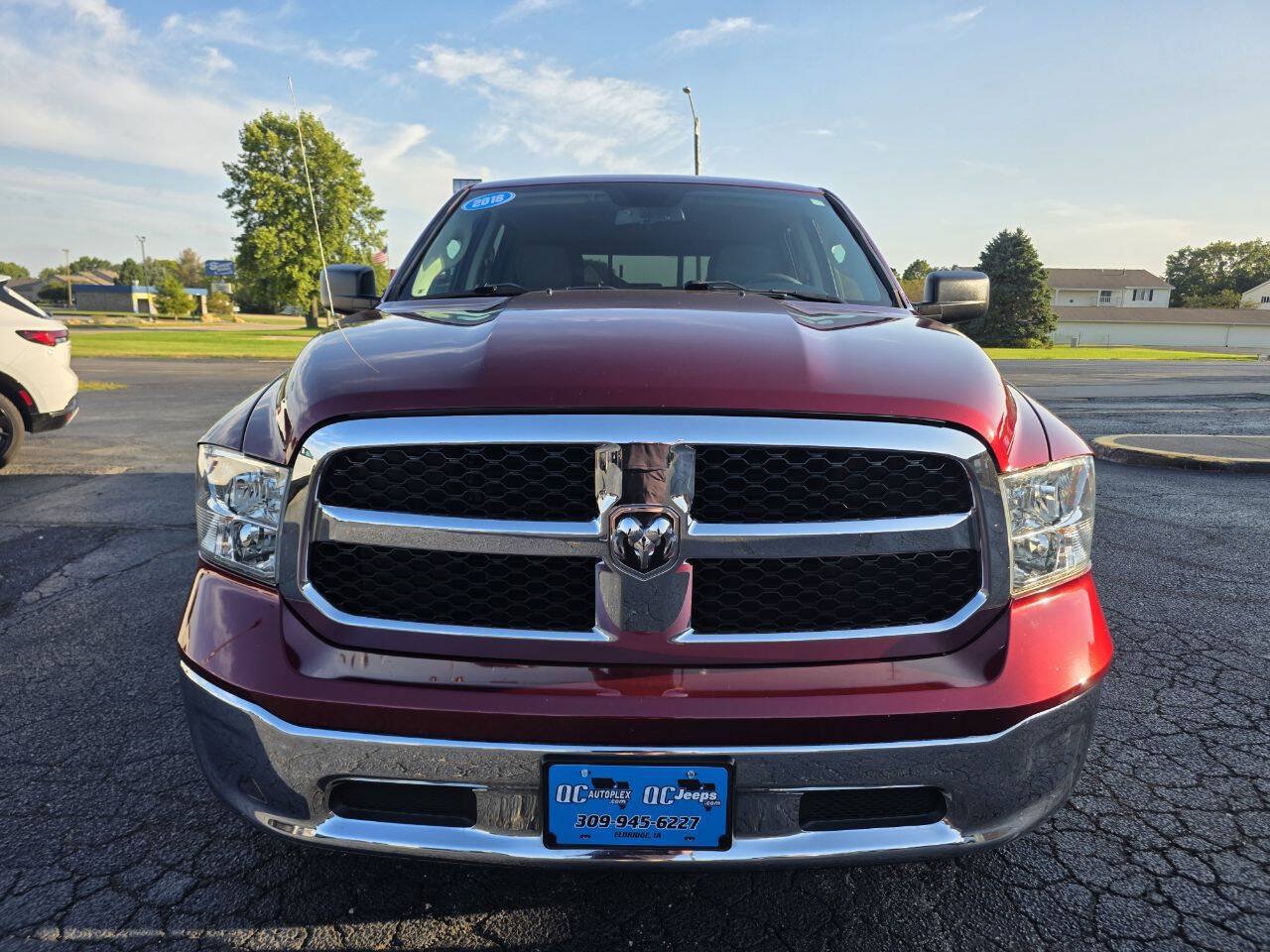 Used 2018 RAM 1500 Classic SLT AWD/4WD image 3