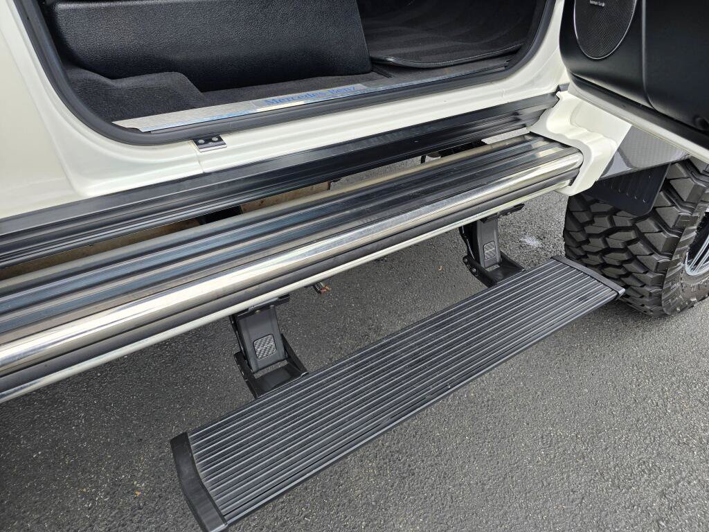 Used 2018 Mercedes-Benz G 550 Squared image 30