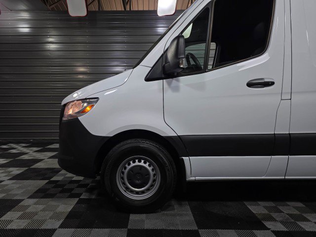 Used 2022 Mercedes-Benz Sprinter 2500 image 30
