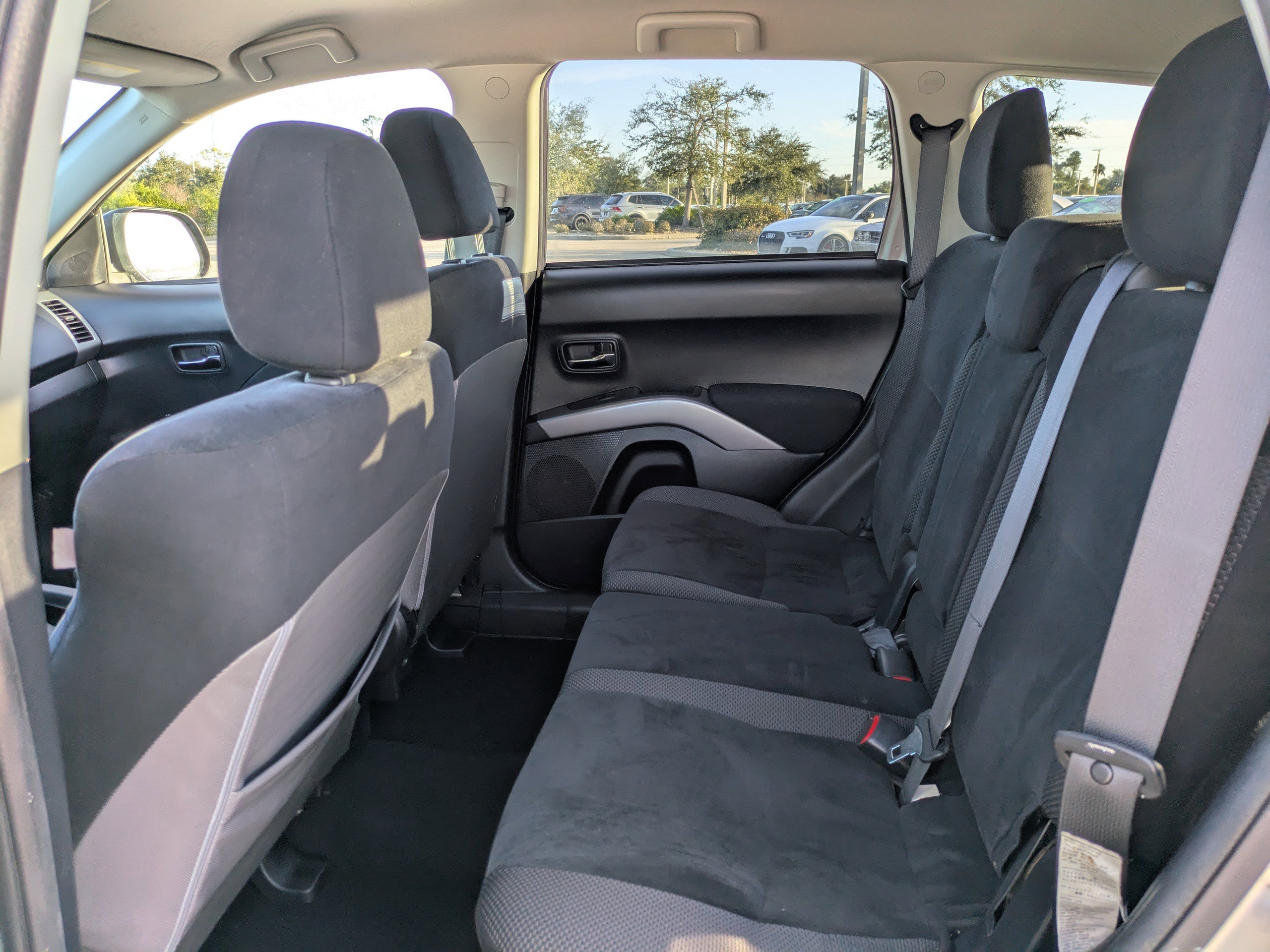 Used 2012 Mitsubishi Outlander ES image 14