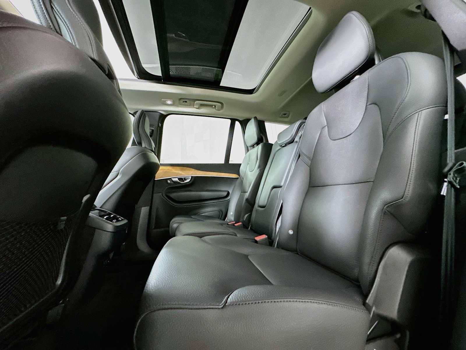 Used 2023 Volvo XC90 B5 Plus w/ Protection Package Premier AWD/4WD image 23