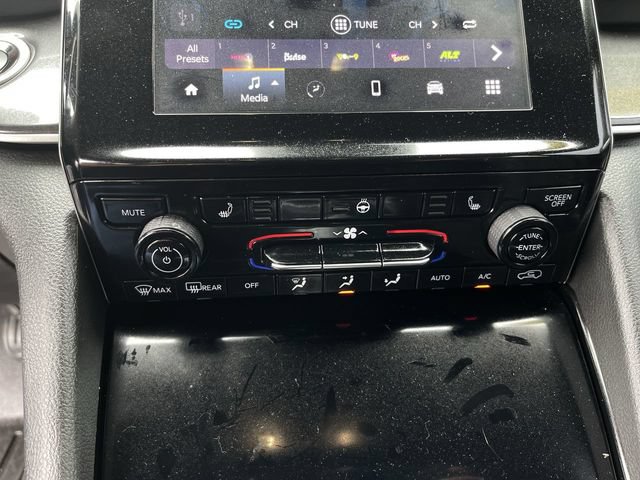 Used 2022 Jeep Grand Cherokee Altitude AWD/4WD image 18