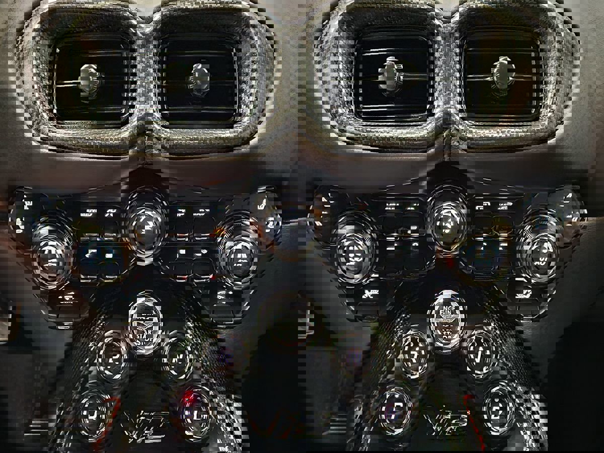 Used 2023 Aston Martin V12 Vantage image 52