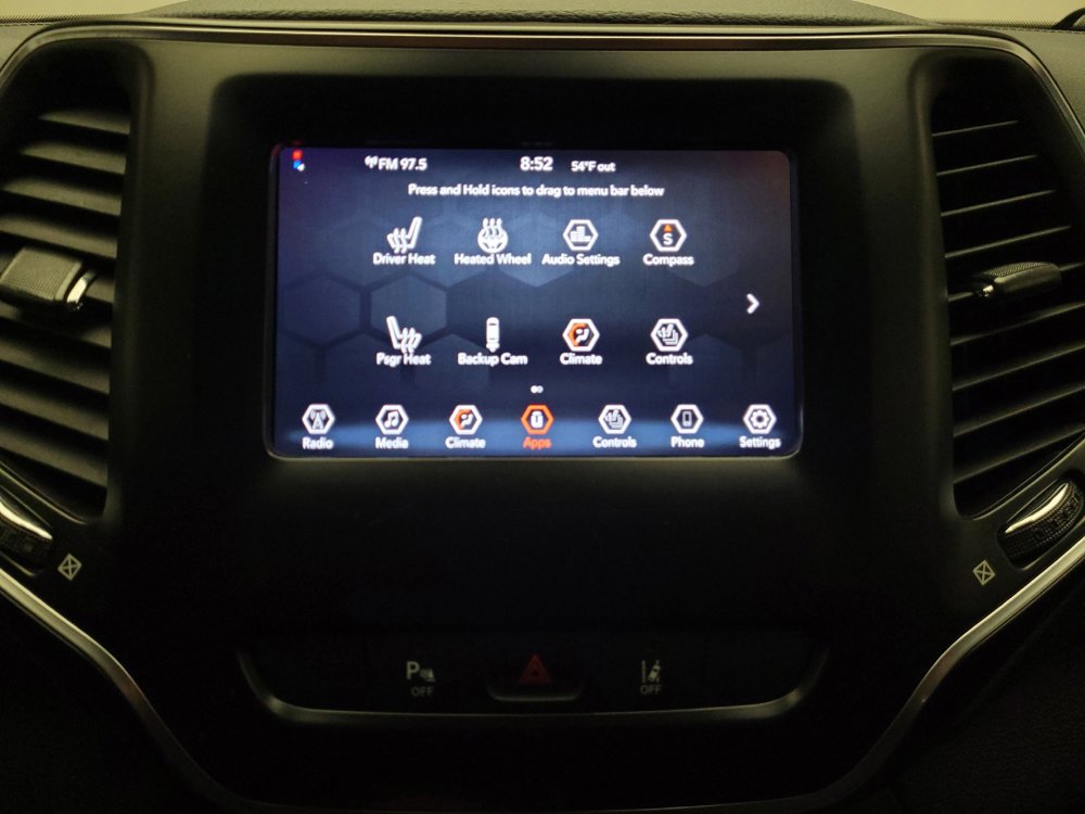 Used 2021 Jeep Cherokee Latitude Plus FWD image 25