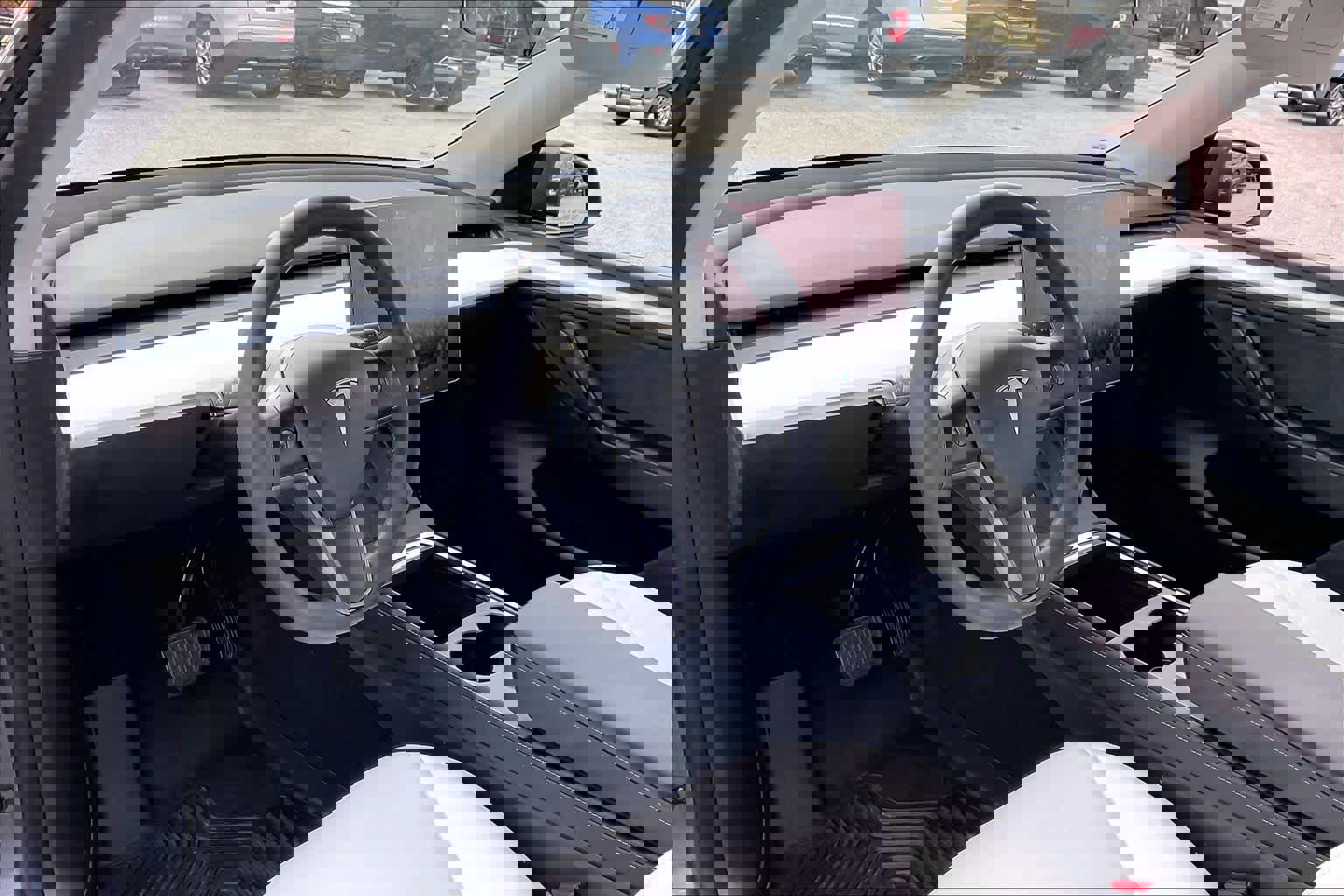 Used 2023 Tesla Model Y AWD image 14