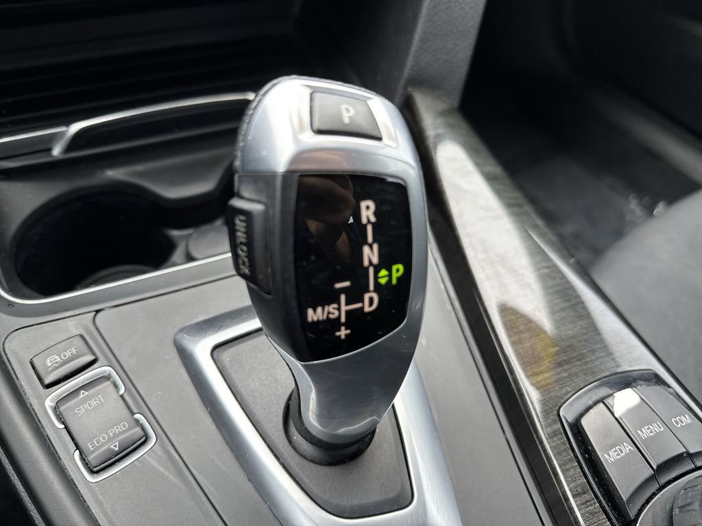 Used 2018 BMW 320i xDrive Sedan image 18