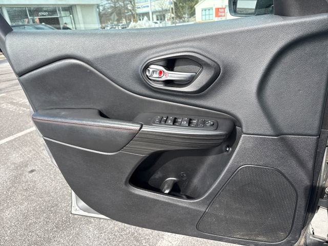 Used 2015 Jeep Cherokee Trailhawk w/ Comfort/Convenience Group image 23