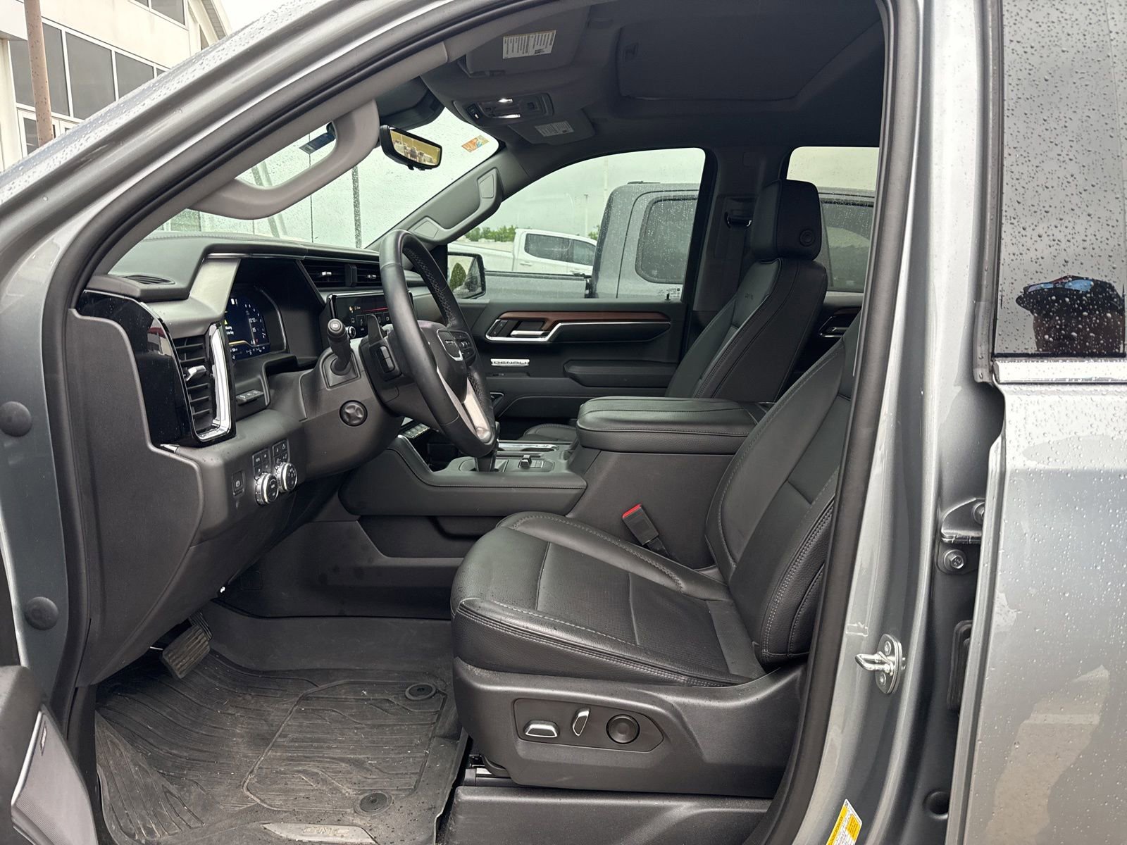 Used 2023 GMC Sierra 1500 Denali w/ Denali Reserve Package AWD/4WD image 12