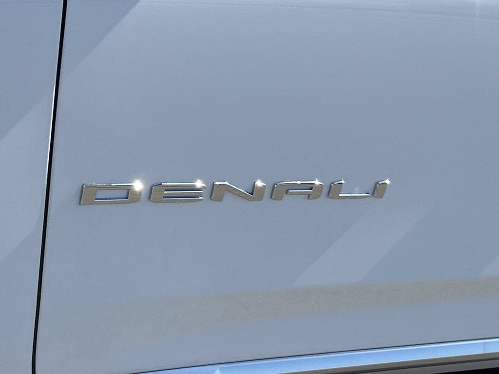 New 2026 GMC Yukon Denali AWD/4WD image 32