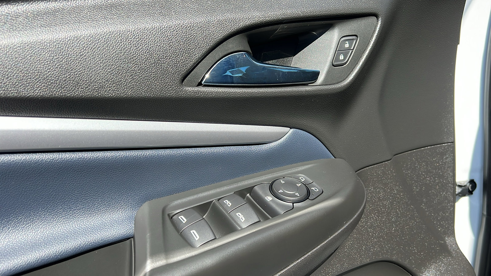 Certified 2023 Chevrolet Bolt EUV LT w/ Convenience Package image 16