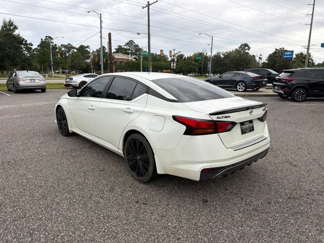 Used 2022 Nissan Altima 2.5 SR w/ Midnight Edition Package FWD image 7
