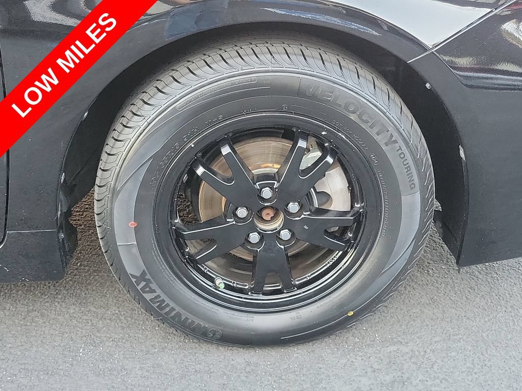 Used 2015 Toyota Prius Three FWD image 7