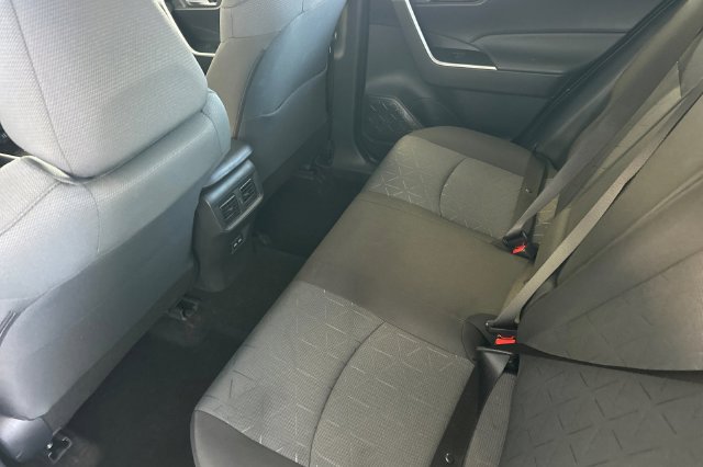 Certified 2025 Toyota RAV4 XLE w/ Convenience Package FWD image 16