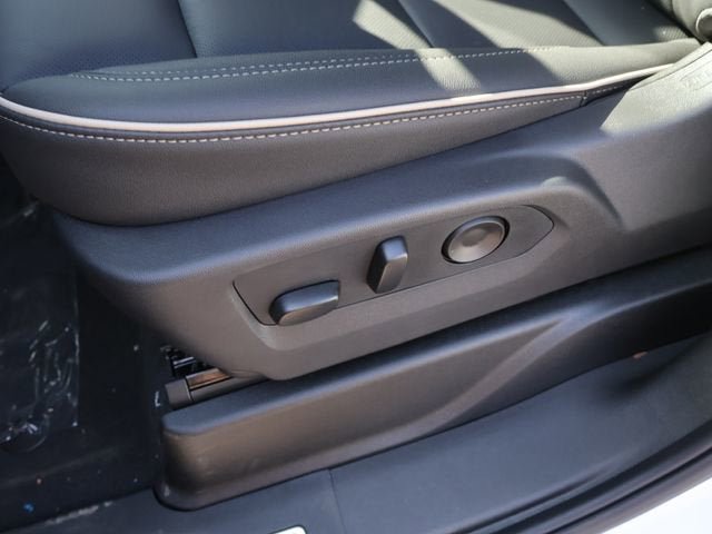 New 2026 GMC Yukon XL Elevation AWD/4WD image 18