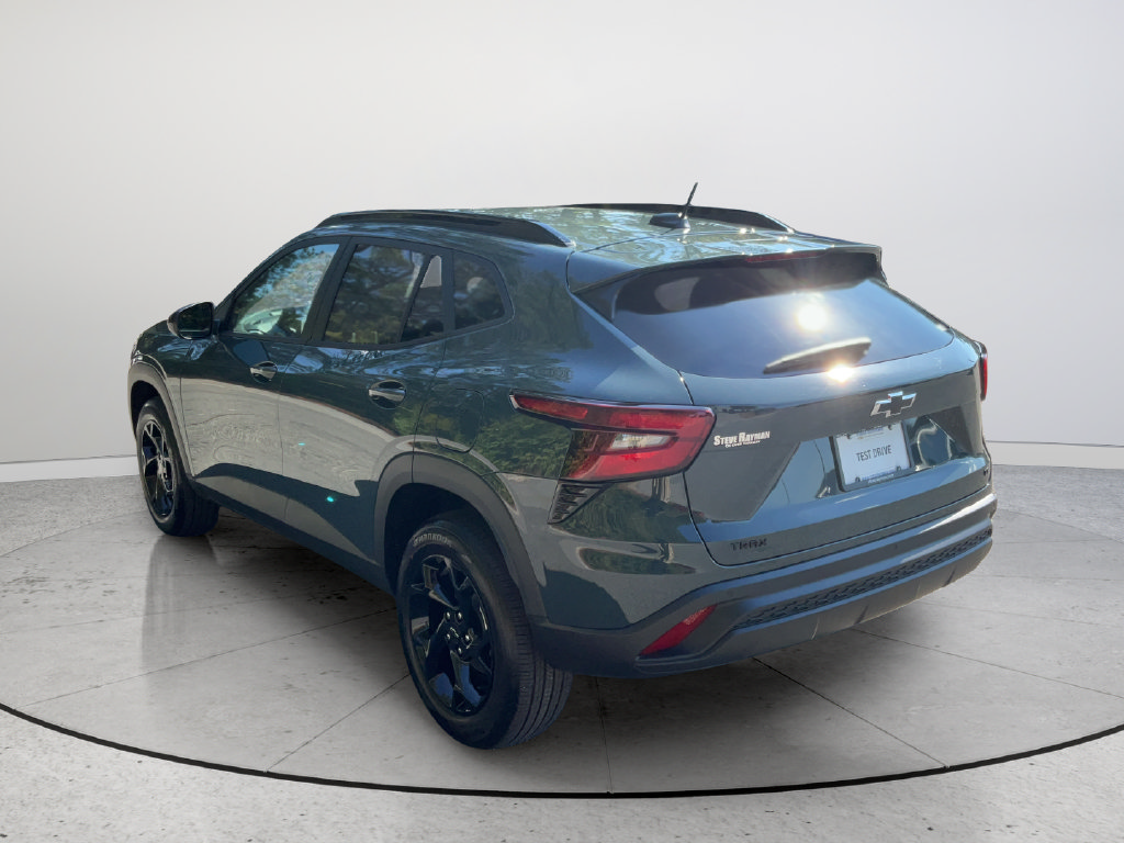 New 2026 Chevrolet Trax LT w/ Driver Confidence Package FWD image 5