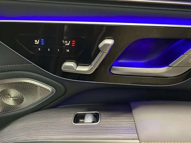 Used 2023 Mercedes-Benz EQS 580 4MATIC Sedan image 71