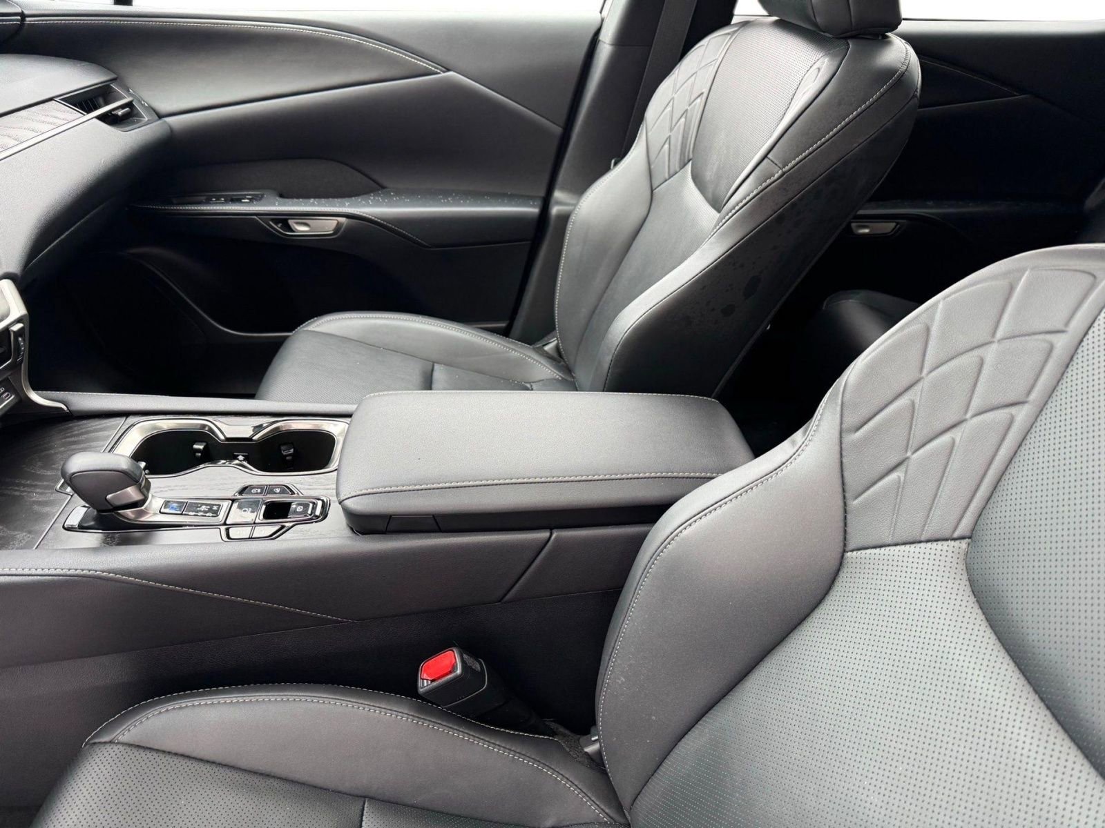 Used 2023 Lexus RX 350 Premium w/ Accessory Package (Z1) AWD/4WD image 13