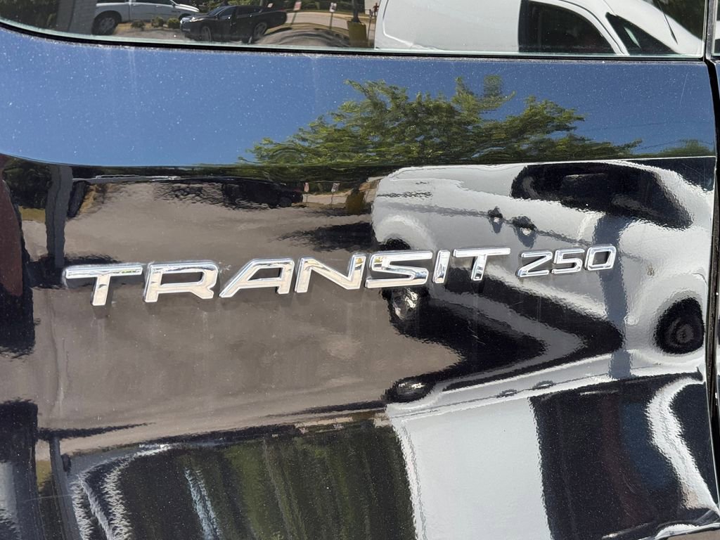 Used 2018 Ford Transit 250 130 Low Roof RWD image 30