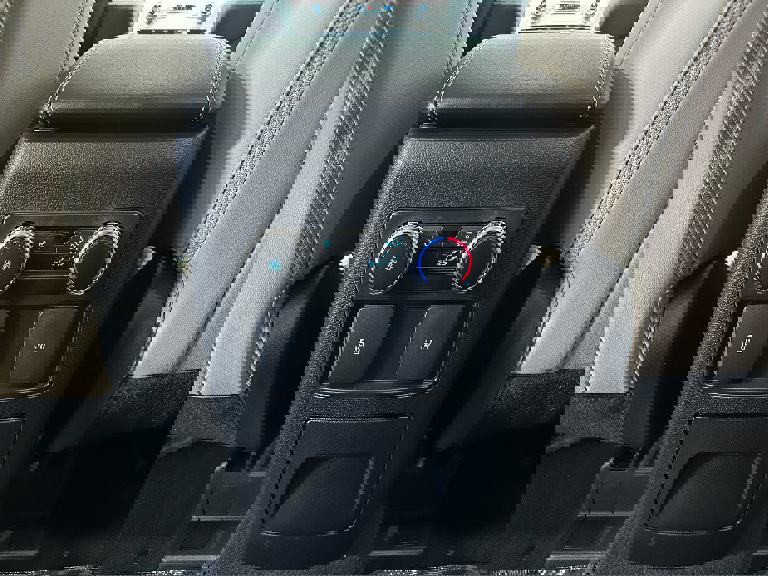 Certified 2023 Ford Explorer XLT w/ Equipment Group 202A image 10