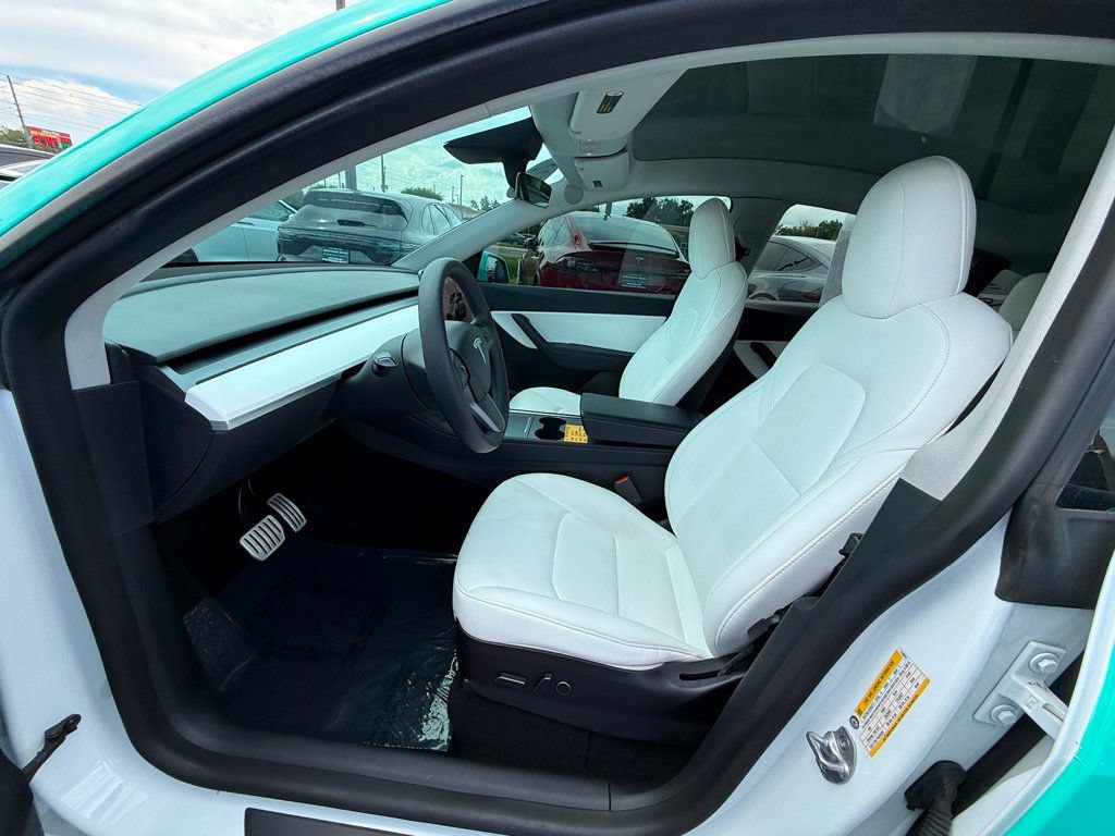 Used 2022 Tesla Model Y Performance AWD/4WD image 9