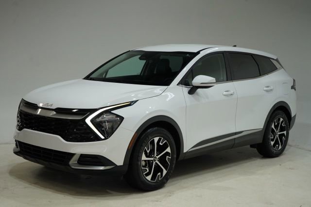 Used 2023 Kia Sportage EX image 3