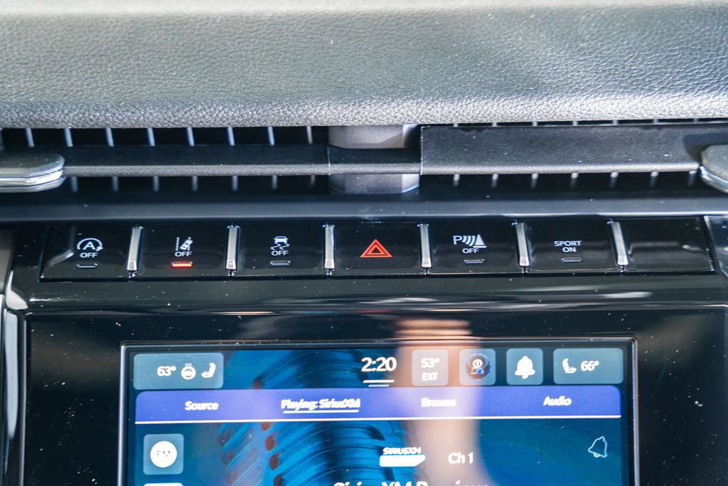 New 2025 Jeep Grand Cherokee Laredo X w/ Luxury Tech Group I image 23