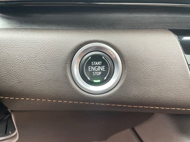 Used 2023 Cadillac Escalade Premium Luxury image 40