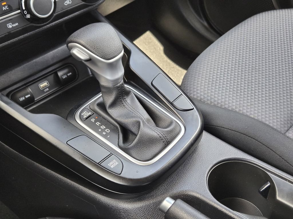 Certified 2025 Kia Soul LX FWD image 9