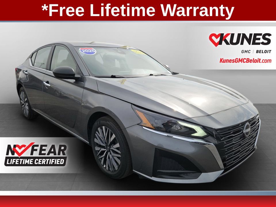 Used 2025 Nissan Altima 2.5 SV image 1