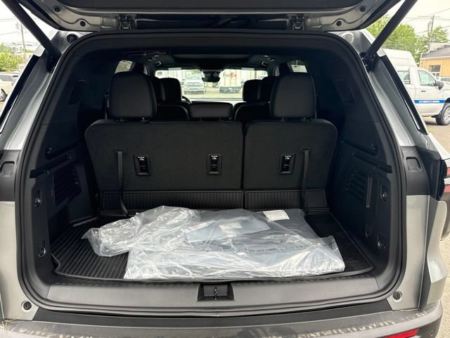New 2026 Chevrolet Traverse Z71 w/ Driver Confidence Package AWD/4WD image 5