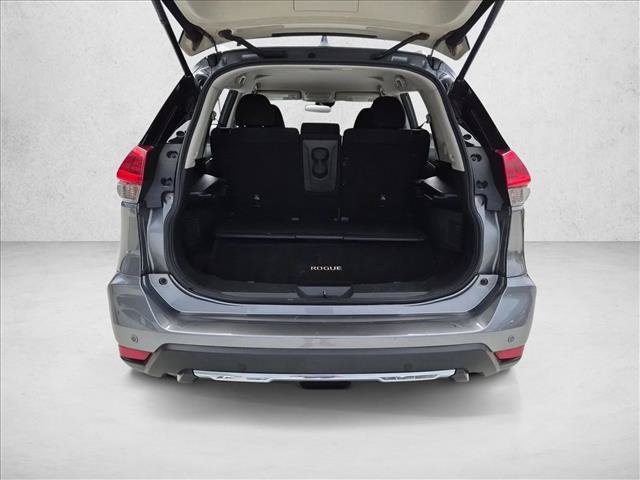 Used 2020 Nissan Rogue SV w/ Premium Package AWD/4WD image 6