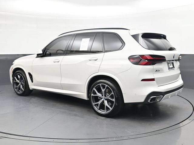 Used 2025 BMW X5 xDrive40i w/ M Sport Package AWD/4WD image 7