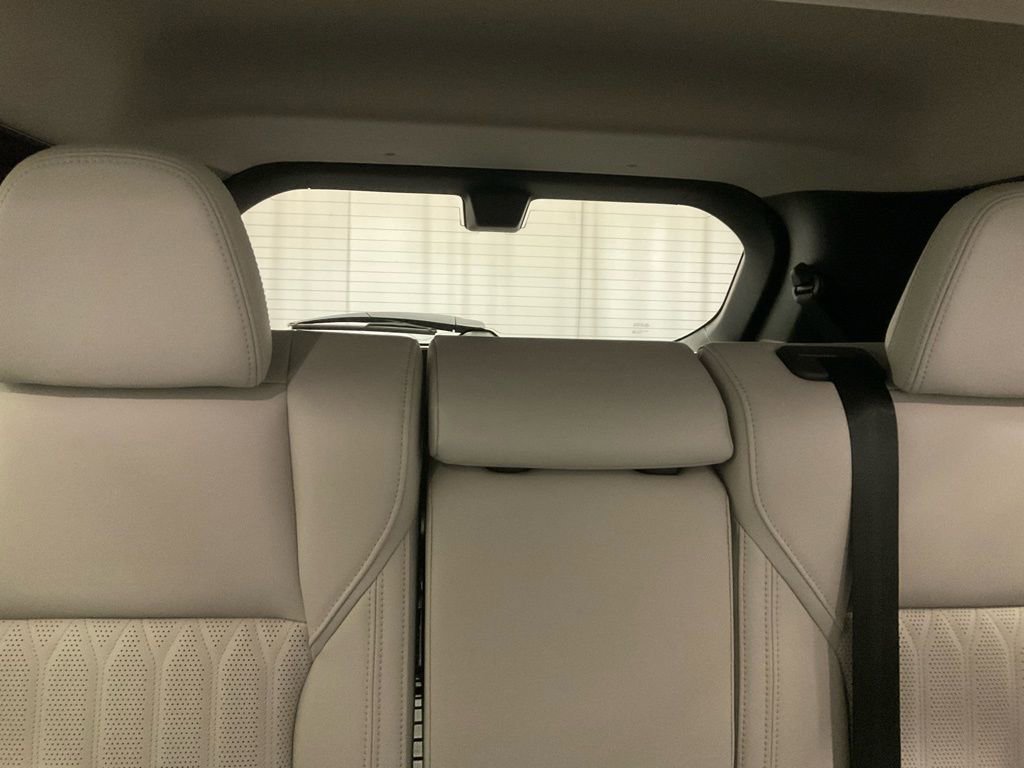 Used 2025 Mitsubishi Outlander AWD image 24