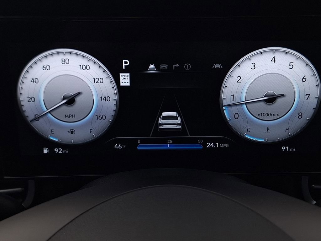 Used 2024 Hyundai Elantra SEL image 17