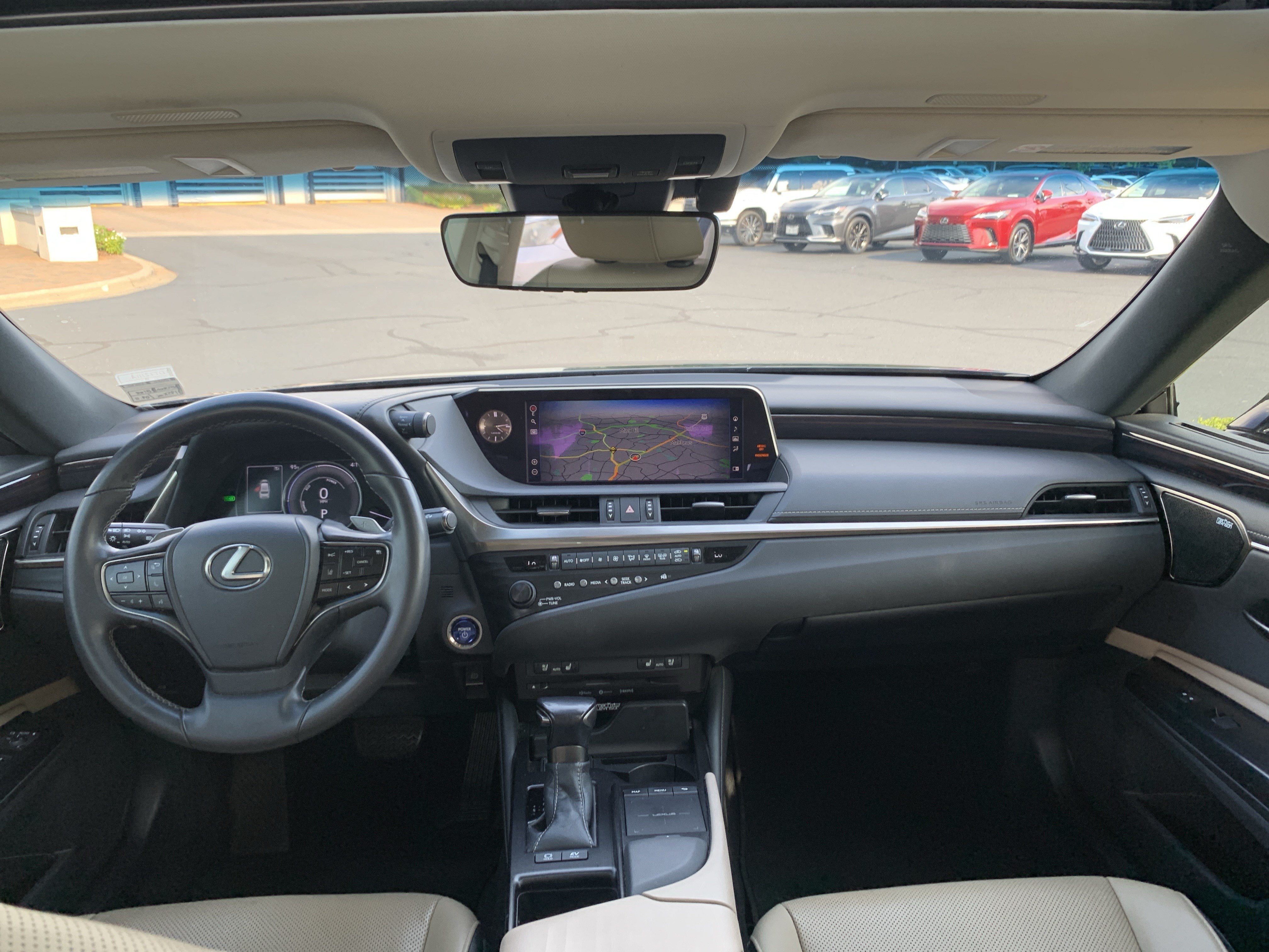 Used 2020 Lexus ES 300h w/ Premium Package FWD image 30