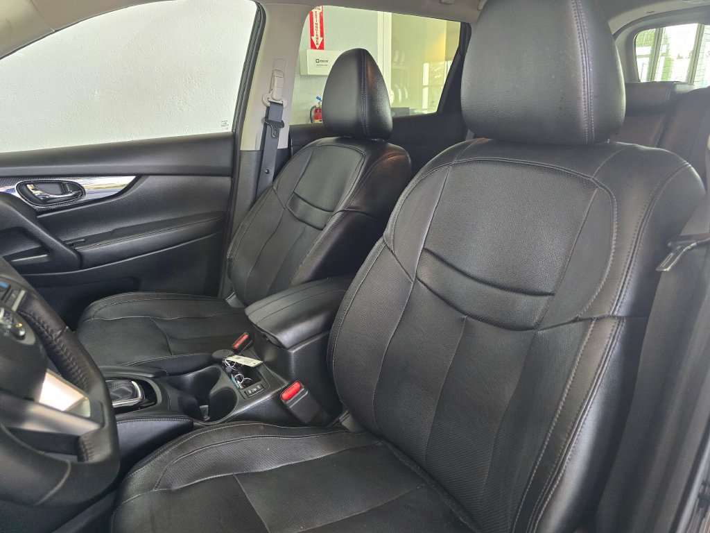 Used 2019 Nissan Rogue SL AWD/4WD image 26