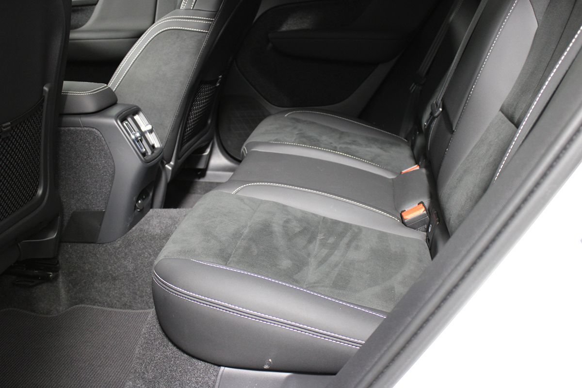 Used 2023 Volvo C40 P8 Recharge Ultimate AWD/4WD image 31