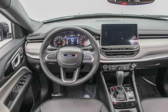 Used 2024 Jeep Compass Limited AWD/4WD image 25