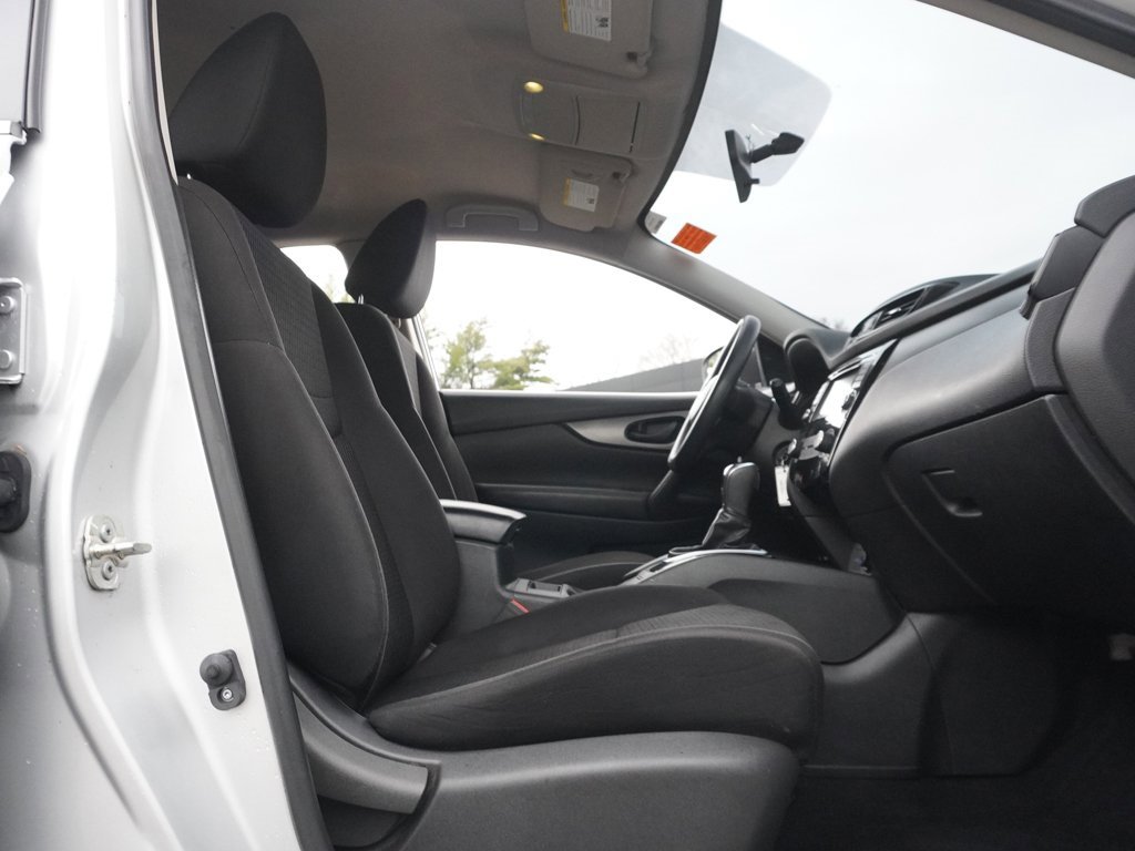 Used 2019 Nissan Rogue Sport S w/ Appearance Package image 30