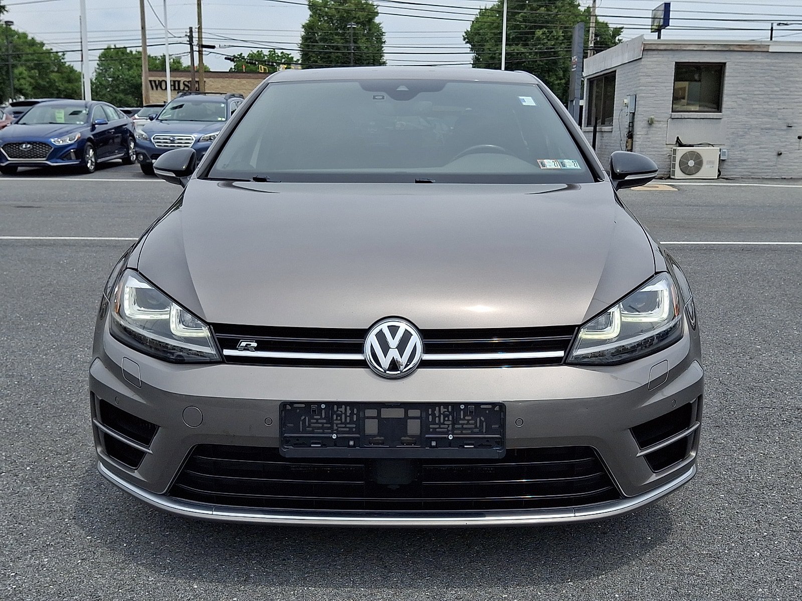 Used 2017 Volkswagen Golf R 4-Door AWD/4WD image 2